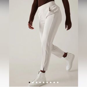 Athleta BROOKLYN MID RISE ANKLE PANT Beige size 18
